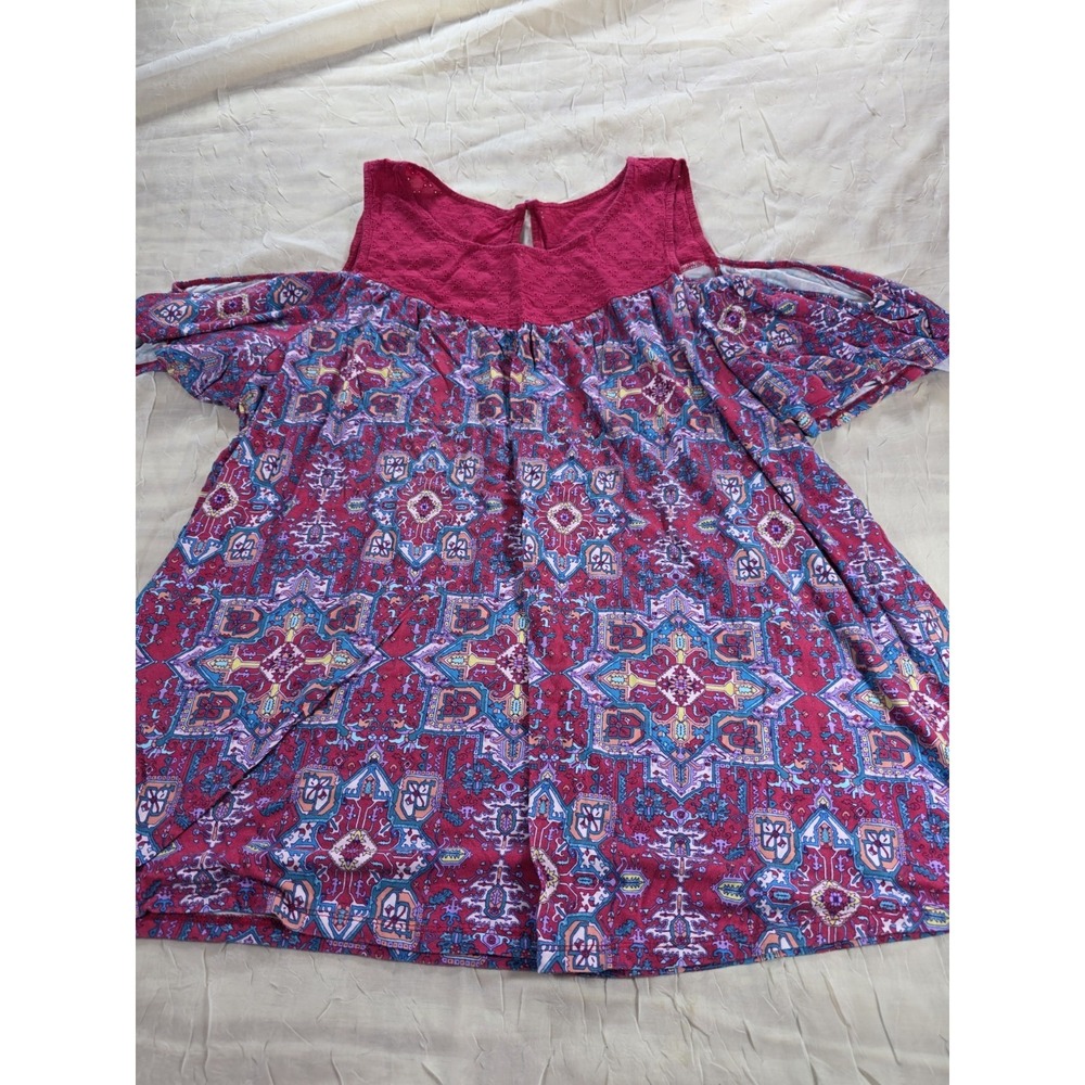 TORRID COLD SHOULDER SLEEVE EYELET TOP SUPER SOFT TILE MAGNETA & BLUE SIZE 4X
